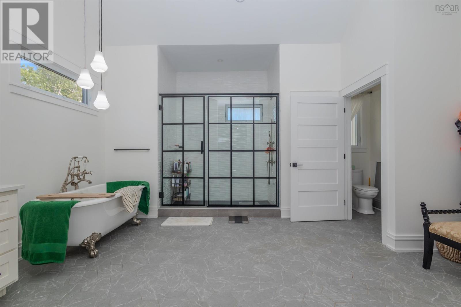 377 Shieling Drive - 25