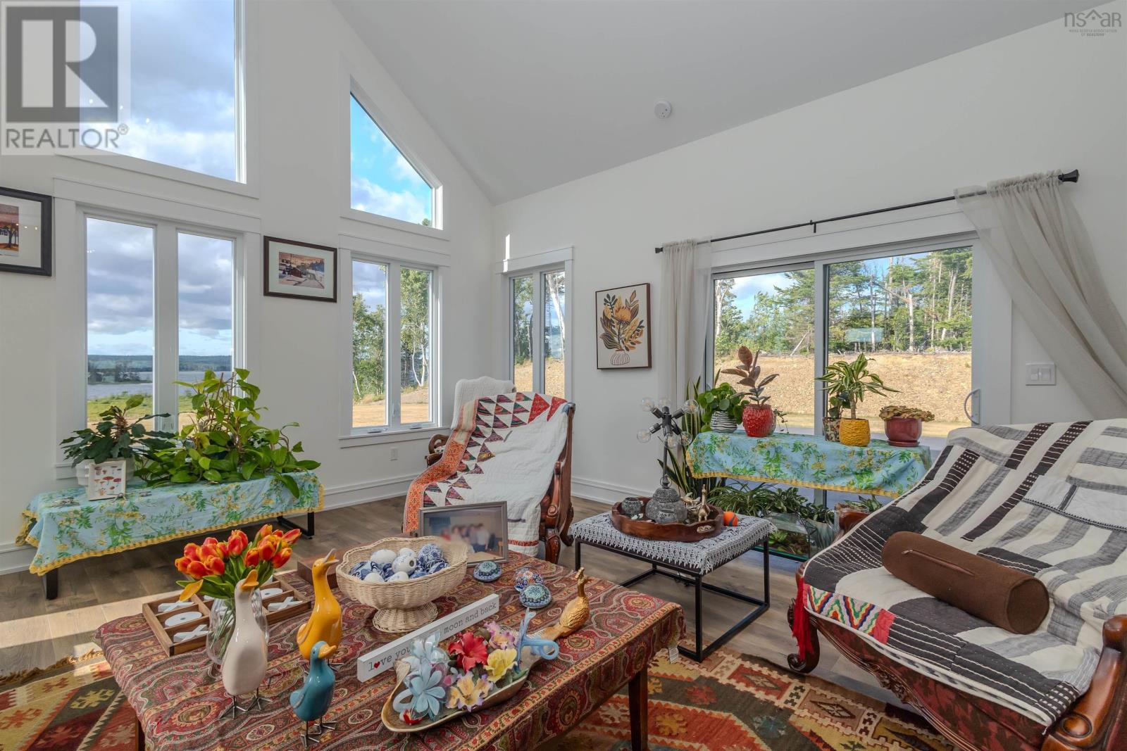 377 Shieling Drive - 32