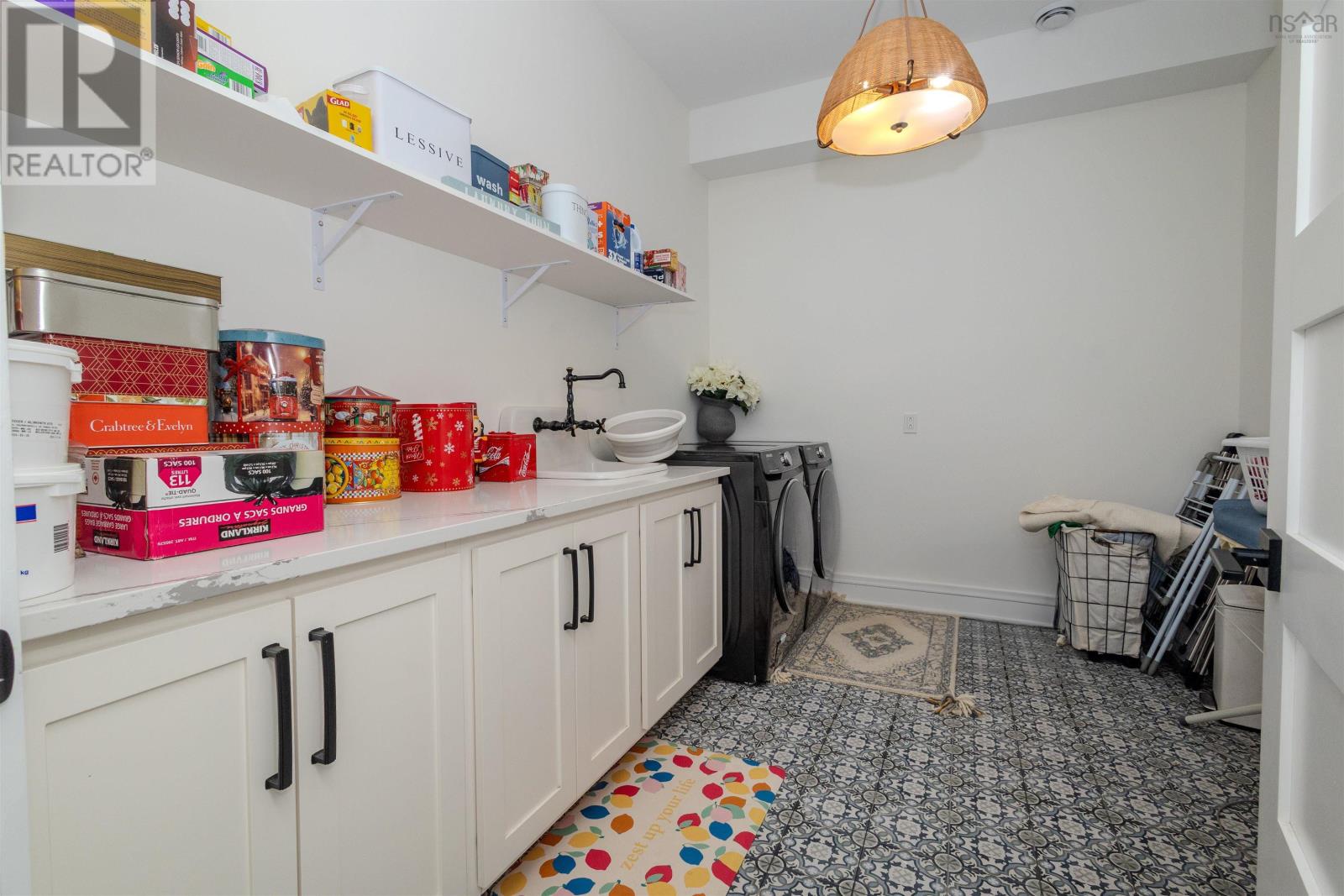 377 Shieling Drive - 49