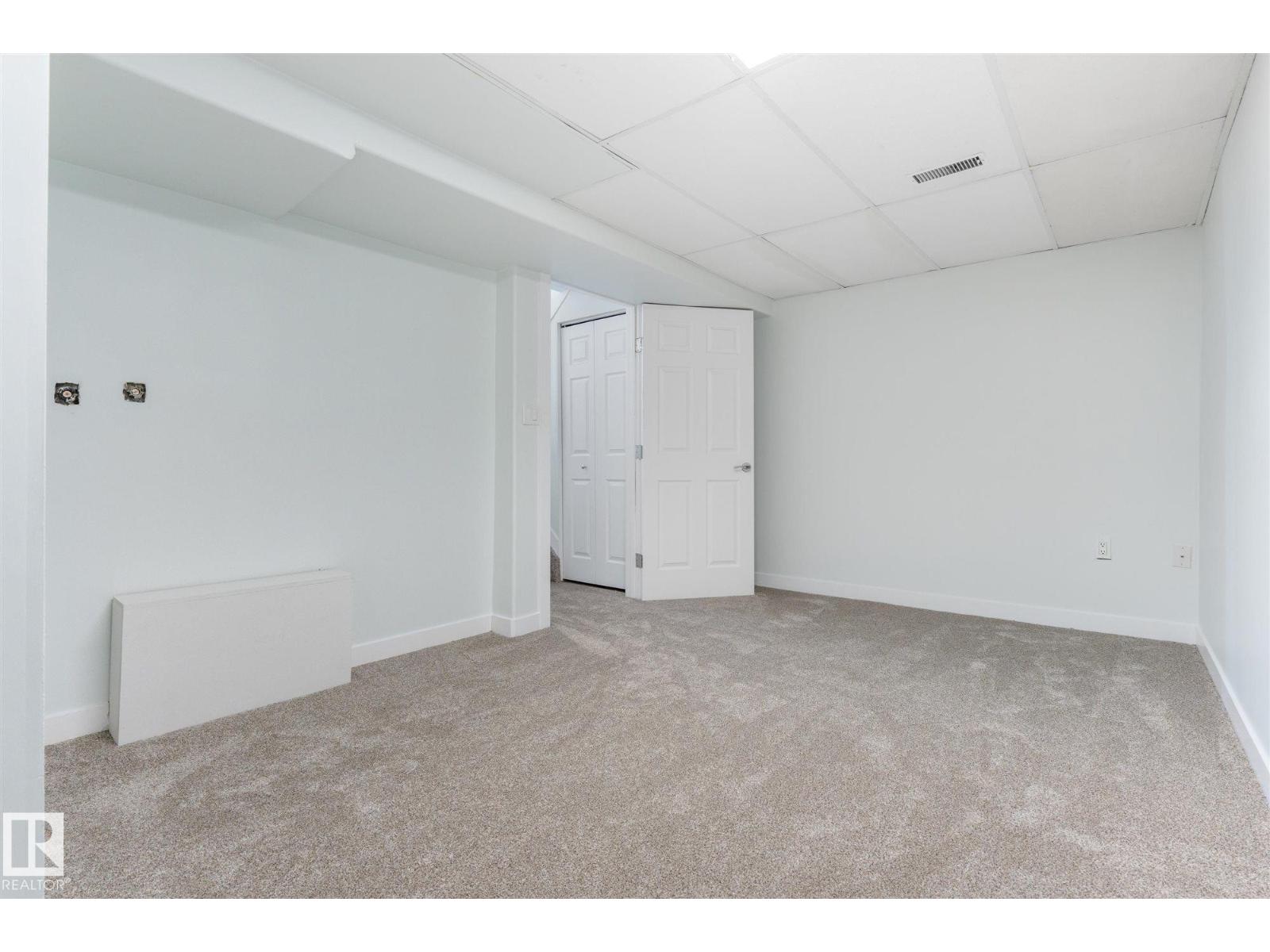 5212 146 AV NW — photo 35
