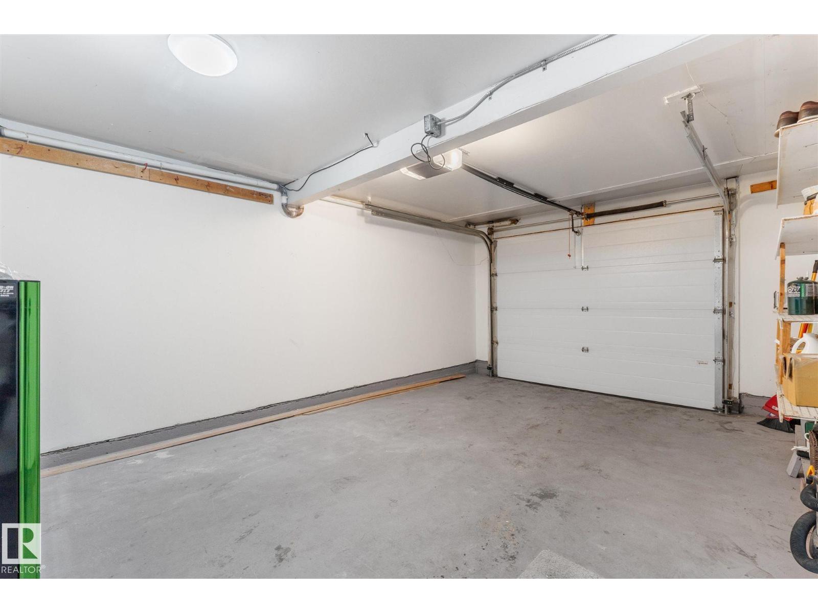 5212 146 AV NW — photo 36