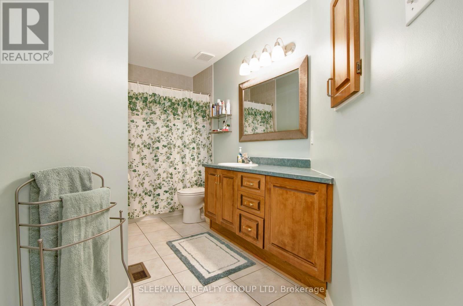 4 Bed, 4 Bath House for Rent in Ottawa – 53 MATTAWA CRESCENT, Ottawa – MLS# X13454368 - Image 23