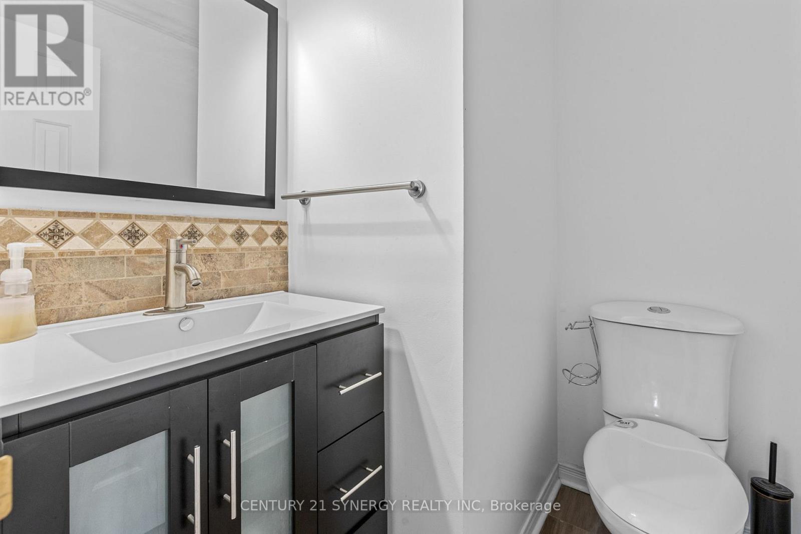 4 Bed, 3 Bath House for Sale in Ottawa – 6 FESSENDEN WAY, Ottawa – MLS# X13454444 - Image 10