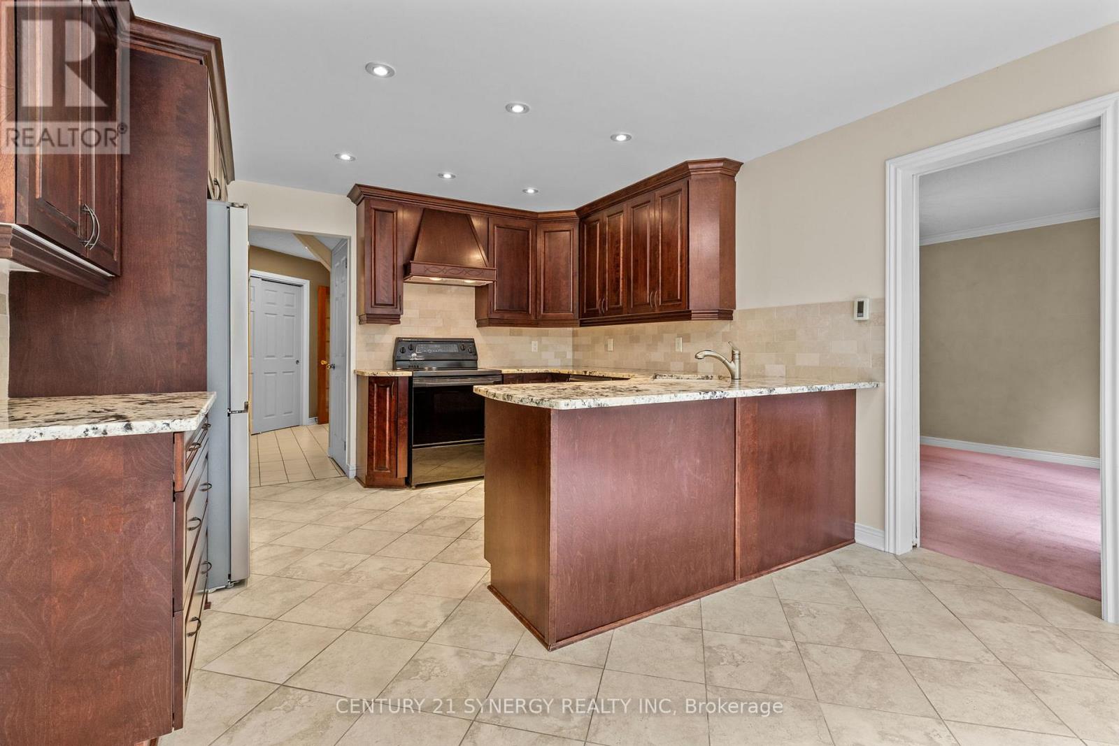 4 Bed, 3 Bath House for Sale in Ottawa – 6 FESSENDEN WAY, Ottawa – MLS# X13454444 - Image 12