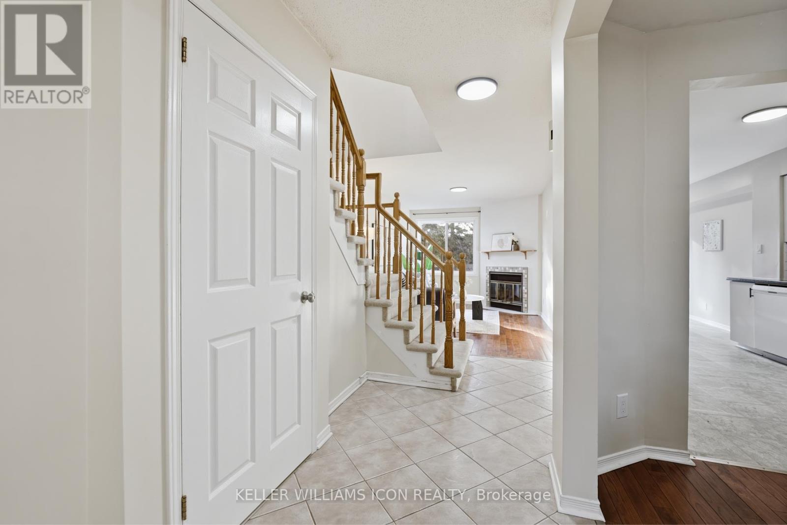 3 Bed, 4 Bath House for Sale in Ottawa – 25 ROBARTS CRESCENT, Ottawa – MLS# X13454450 - Image 6
