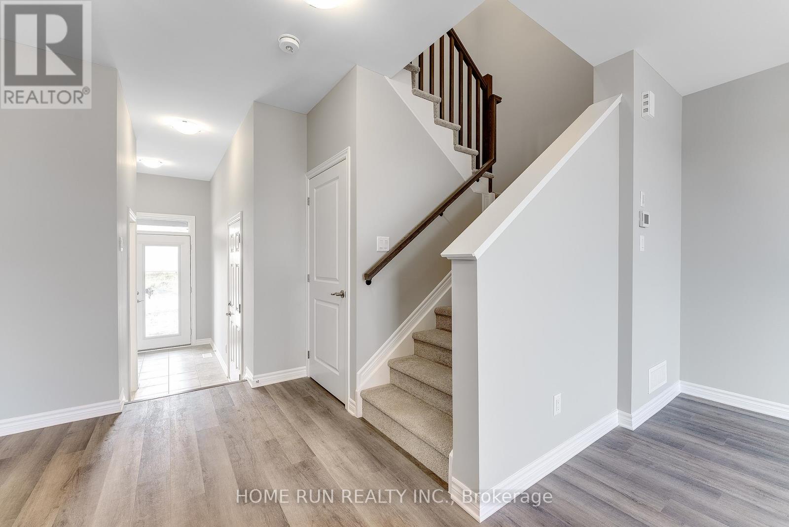 3 Bed, 3 Bath House for Rent in Ottawa – 503 MONTJAY STREET, Ottawa – MLS# X13454464 - Image 12