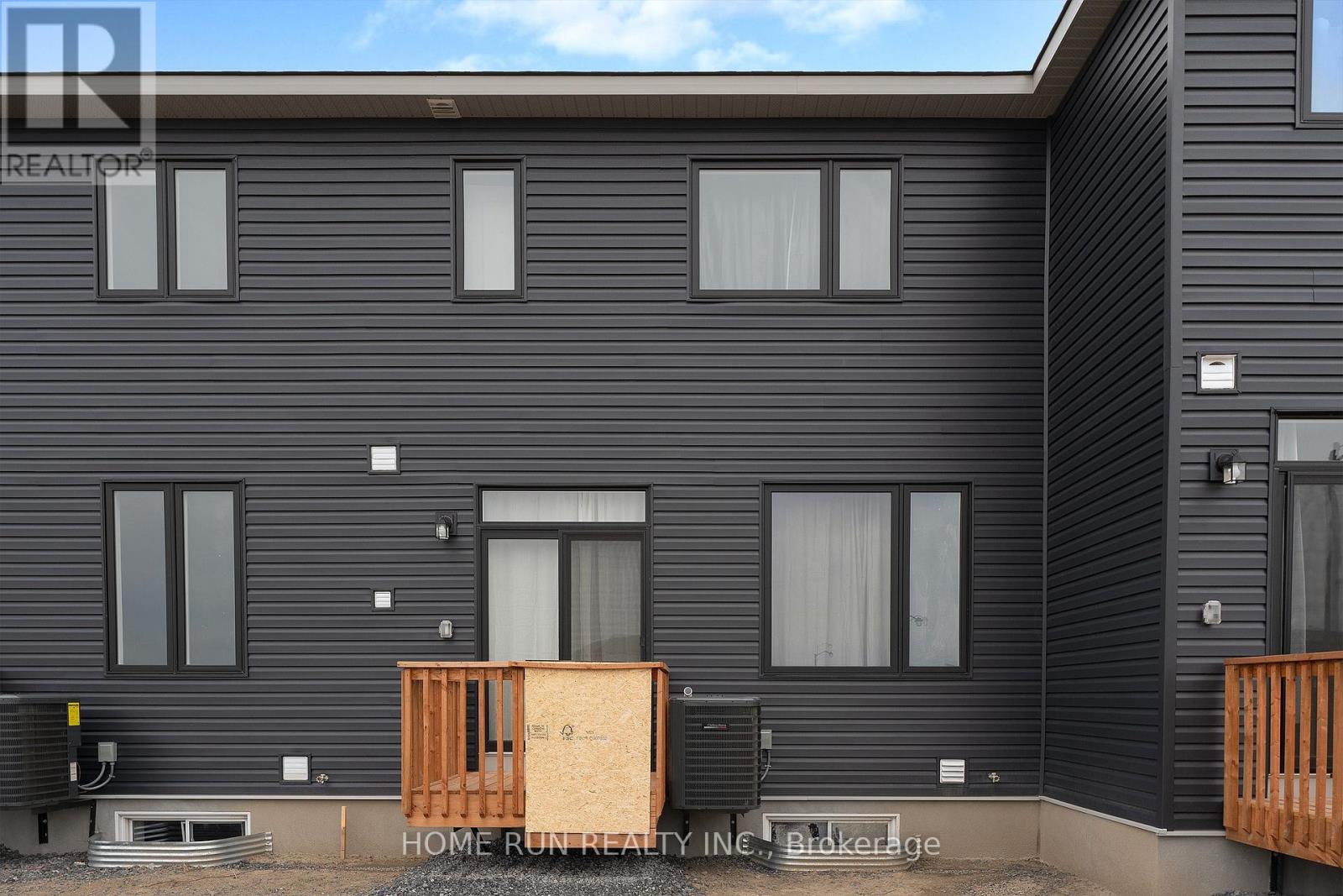 3 Bed, 3 Bath House for Rent in Ottawa – 503 MONTJAY STREET, Ottawa – MLS# X13454464 - Image 22