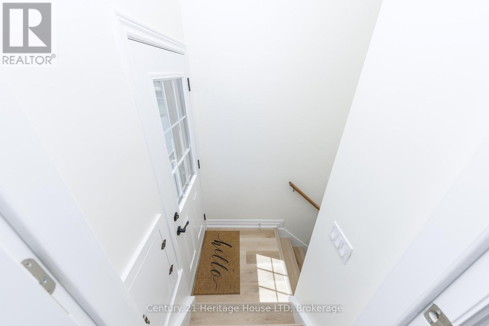 37 CORONATION BOULEVARD - Image 12