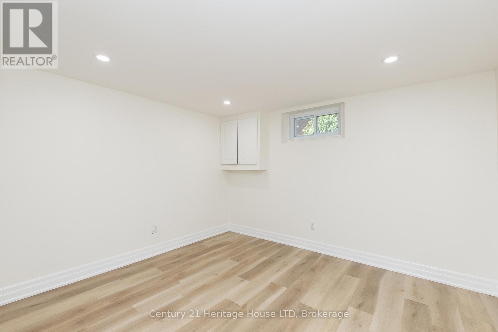 37 CORONATION BOULEVARD - Image 17