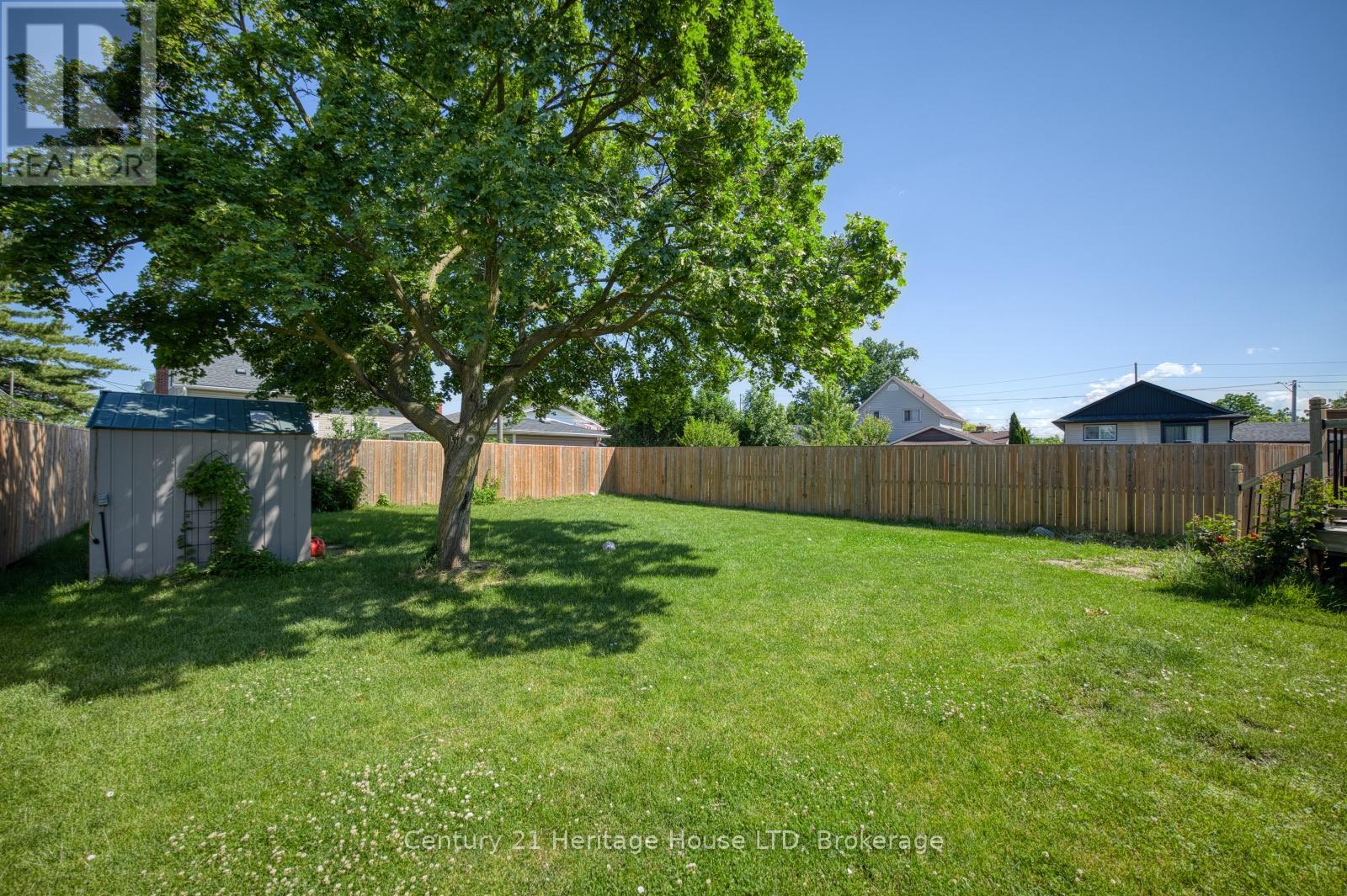 37 CORONATION BOULEVARD - Image 23