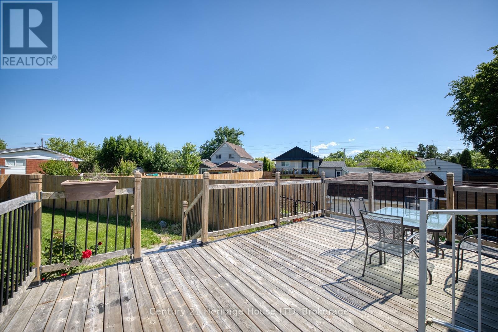 37 CORONATION BOULEVARD - 25