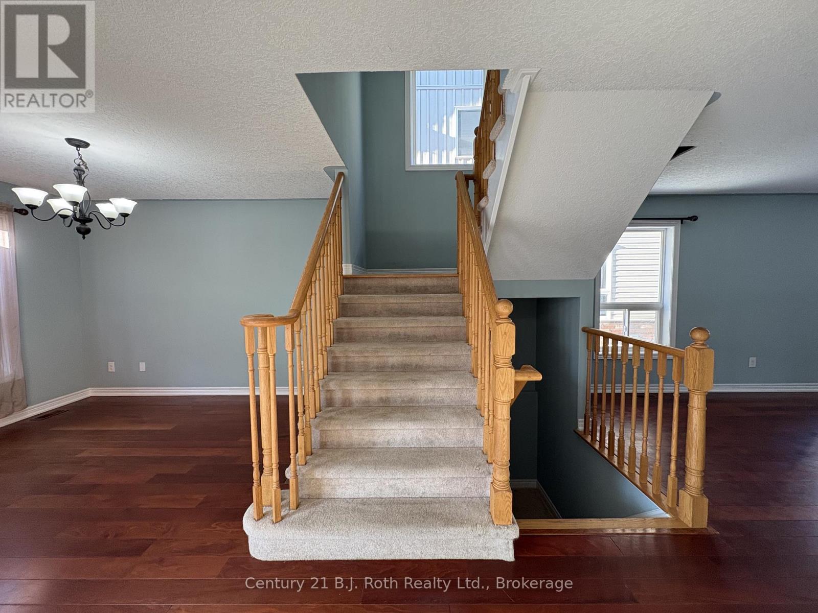 34 PEARL DRIVE - 14