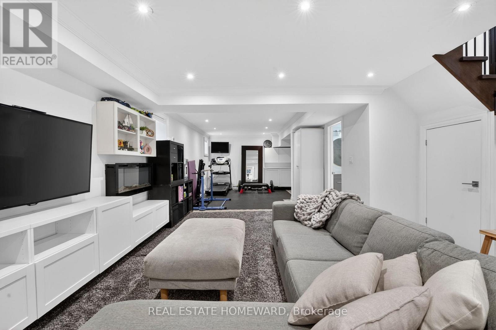 72 CEDARCREST BOULEVARD - 21