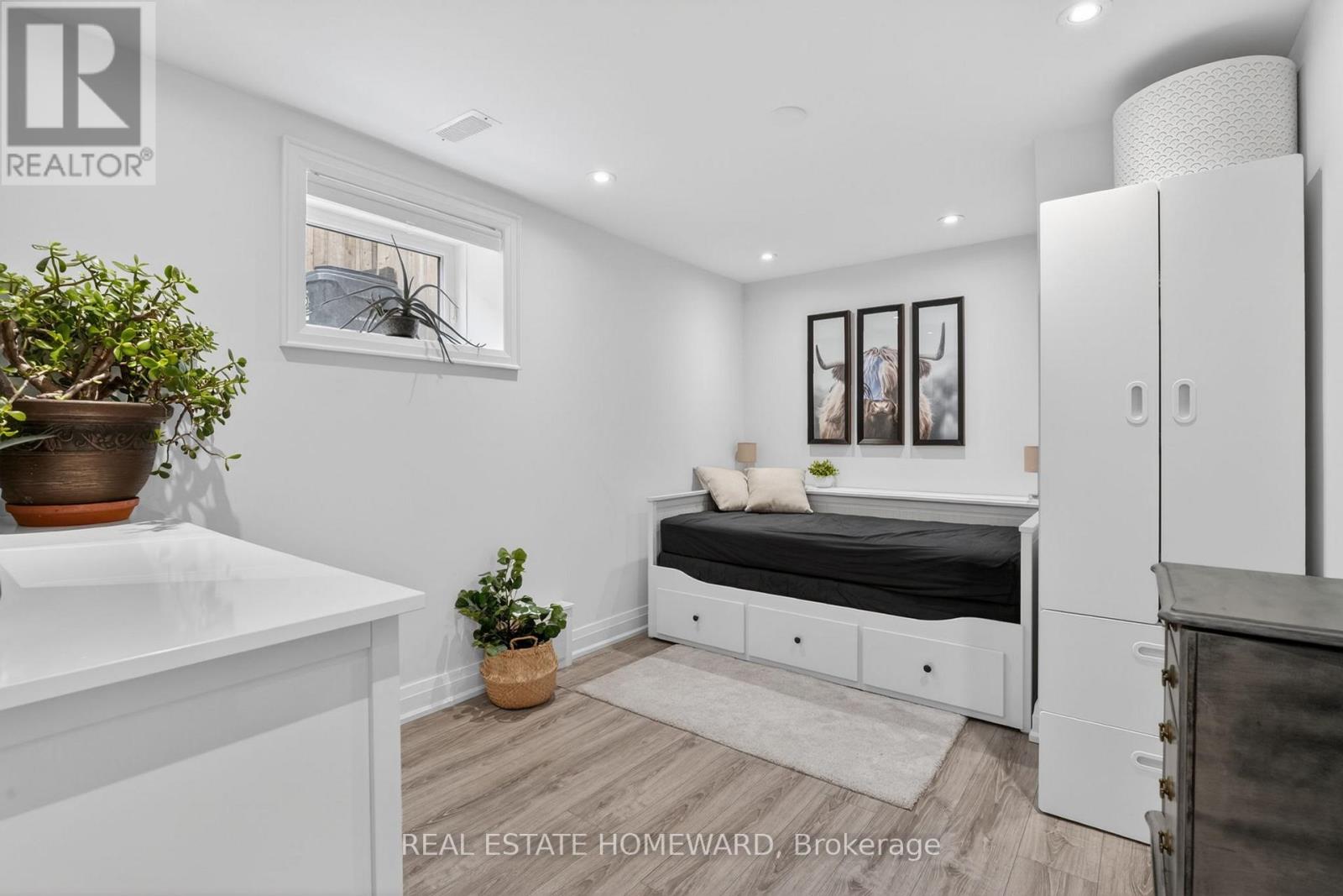 72 CEDARCREST BOULEVARD - 23
