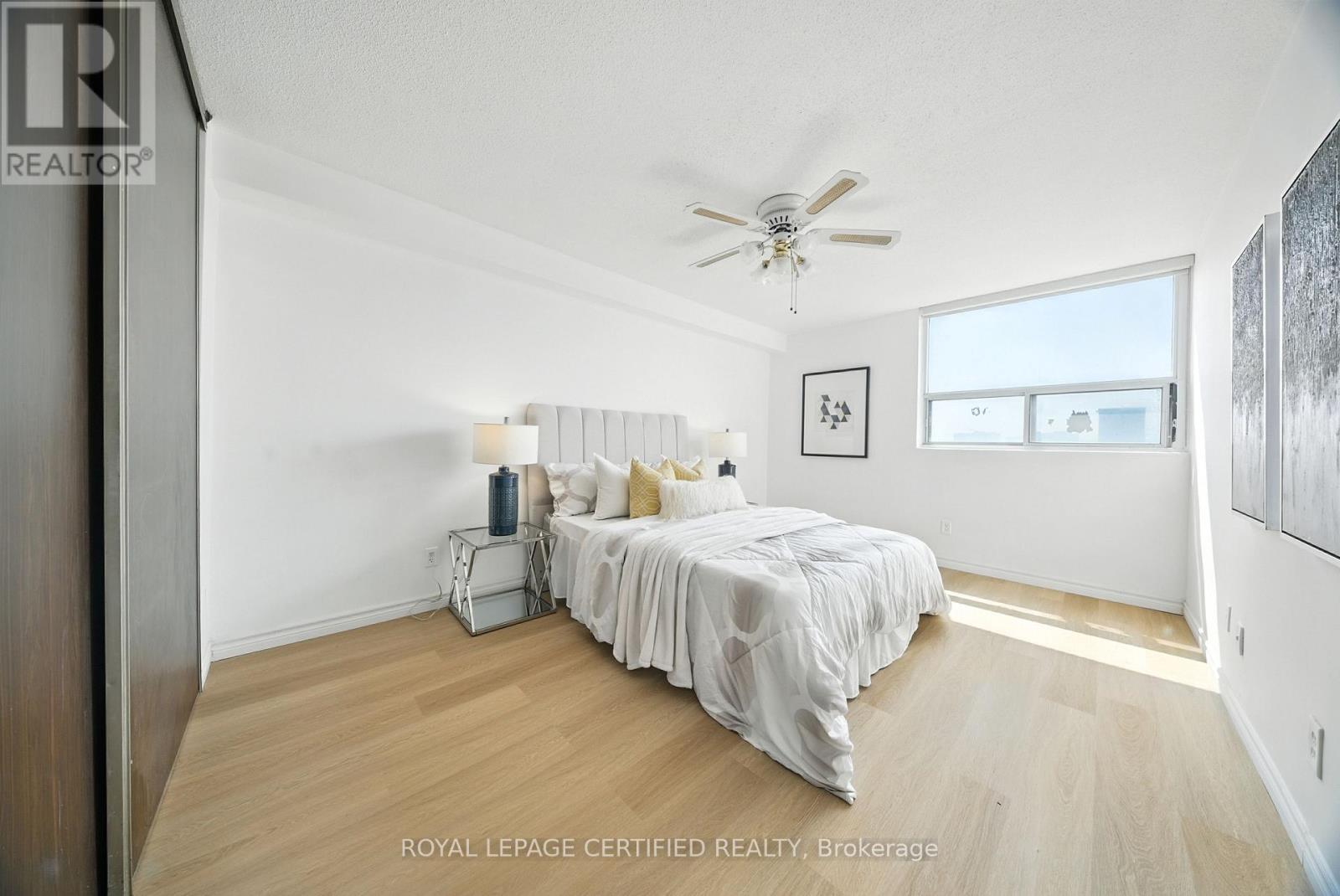 #905 20 GILDER DRIVE - 22