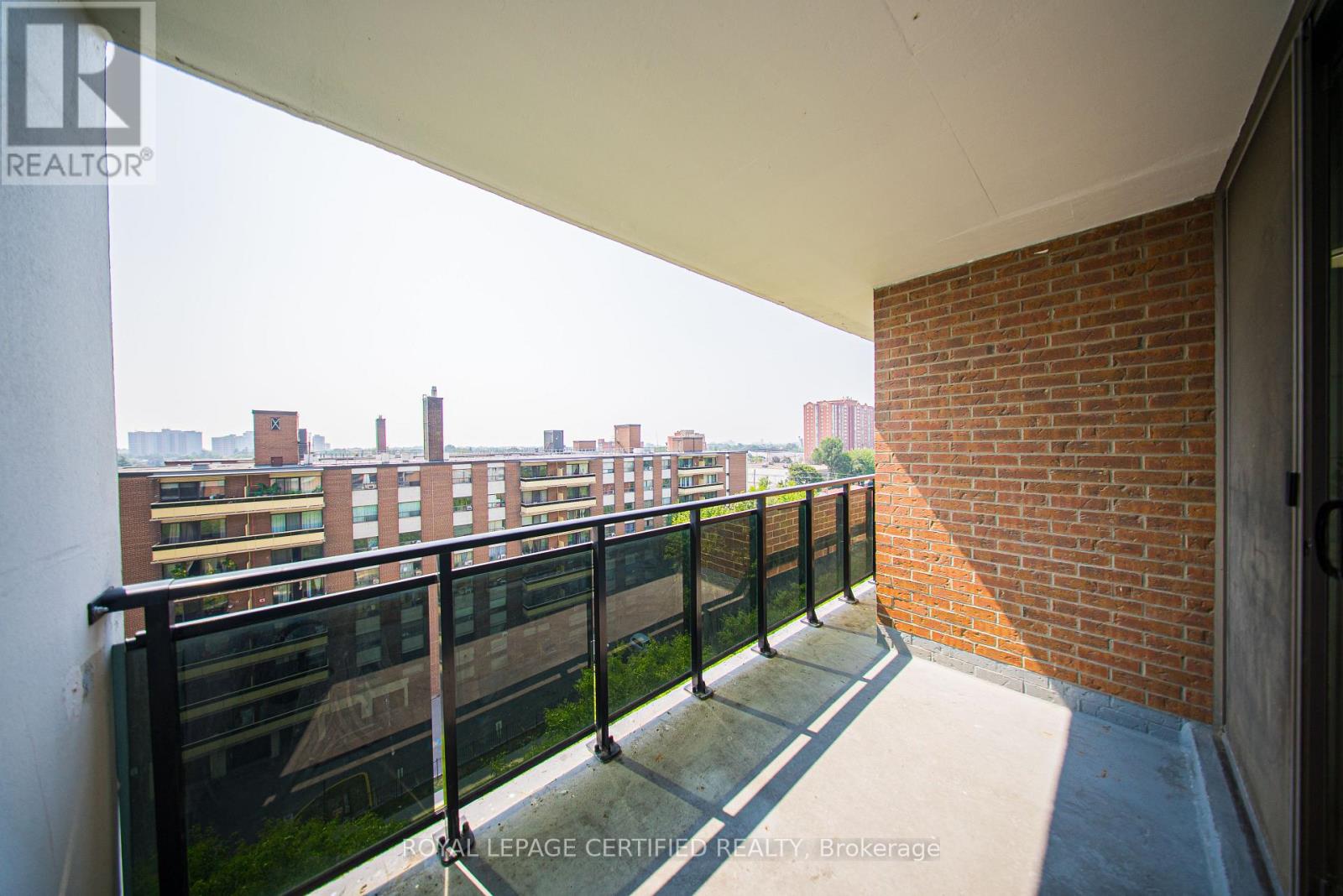 #905 20 GILDER DRIVE - 27