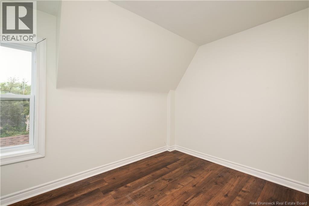 41 Lockwood Street - 14