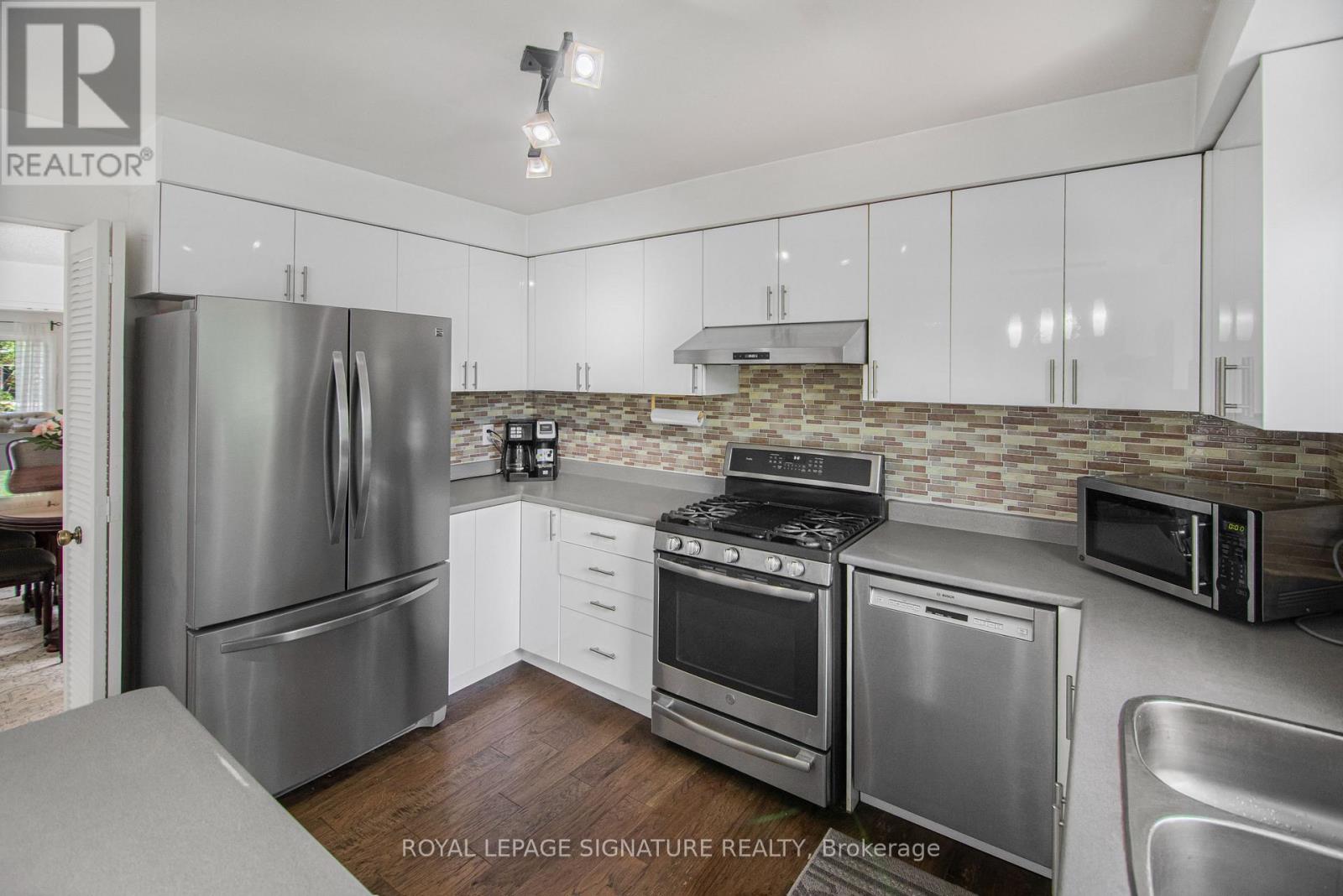 432 ALEX DONER DRIVE - 10