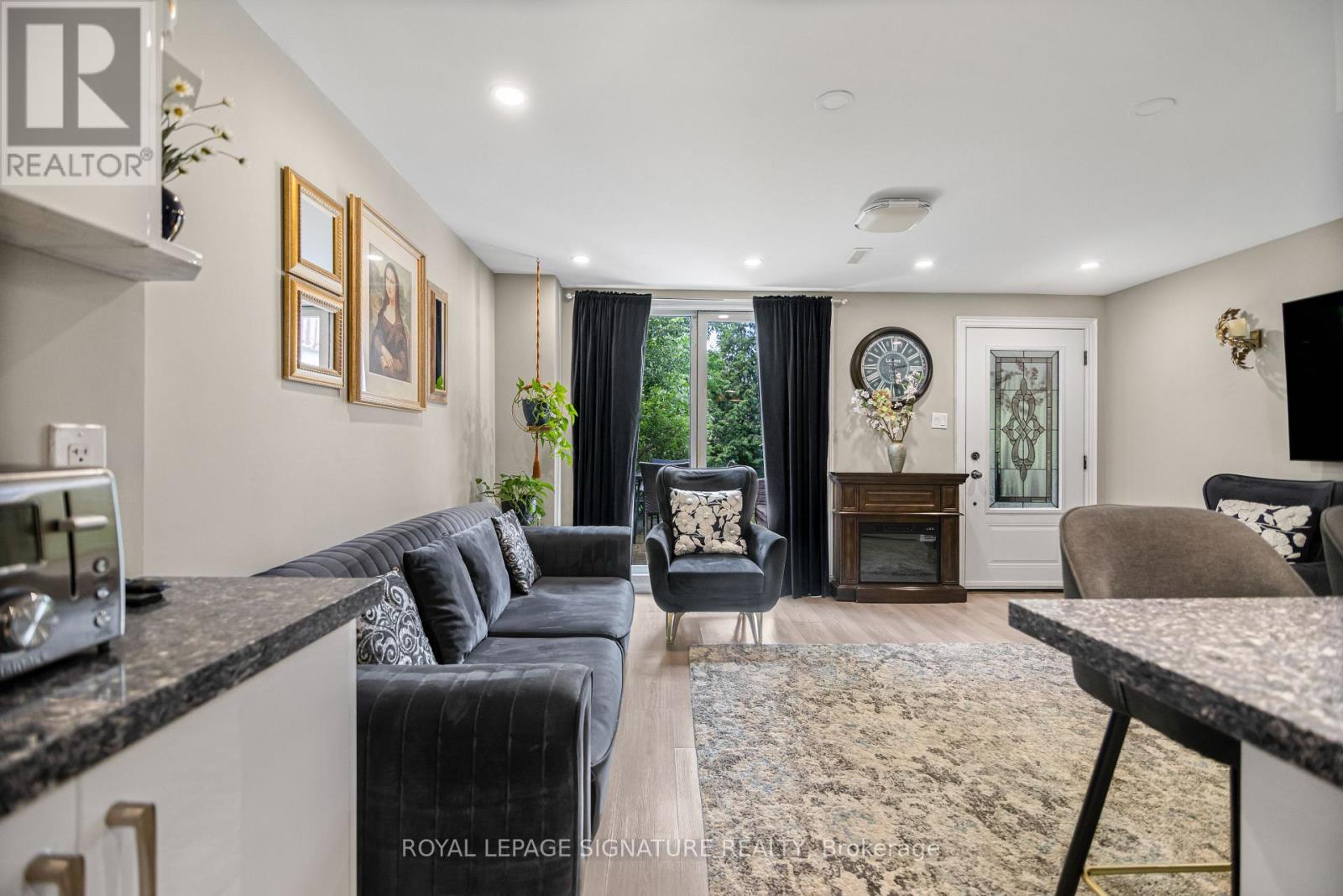 432 ALEX DONER DRIVE - 26