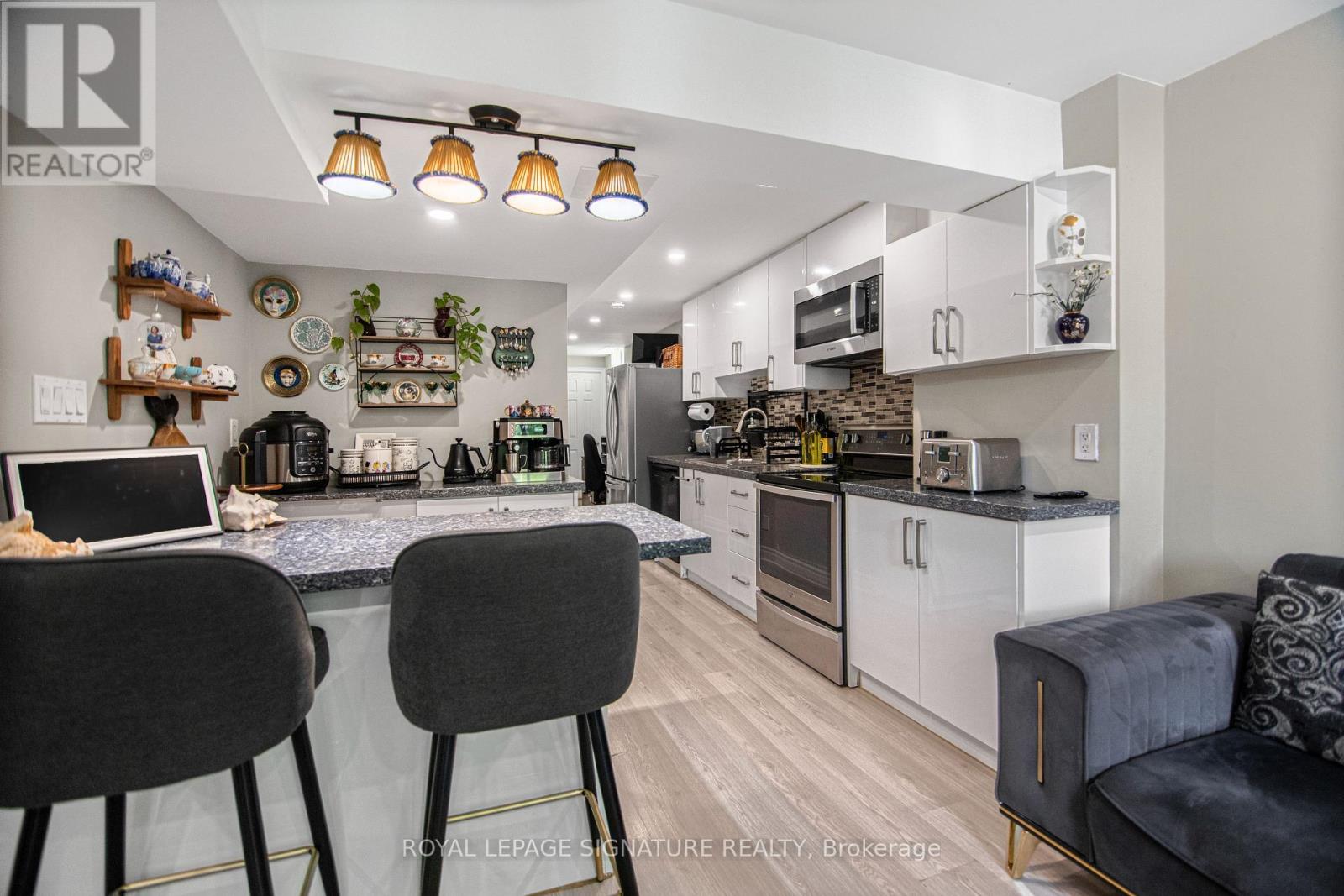 432 ALEX DONER DRIVE - 28