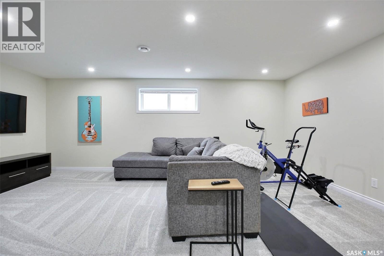 15 Yale PLACE — photo 26