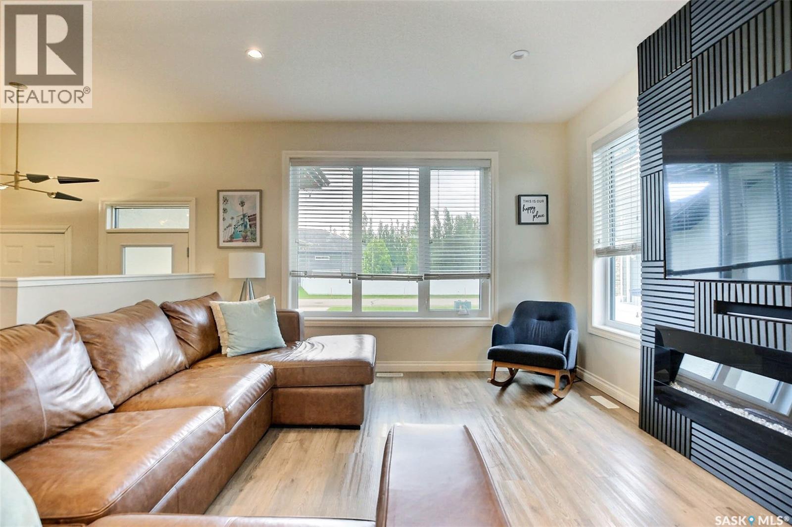 15 Yale PLACE — photo 6