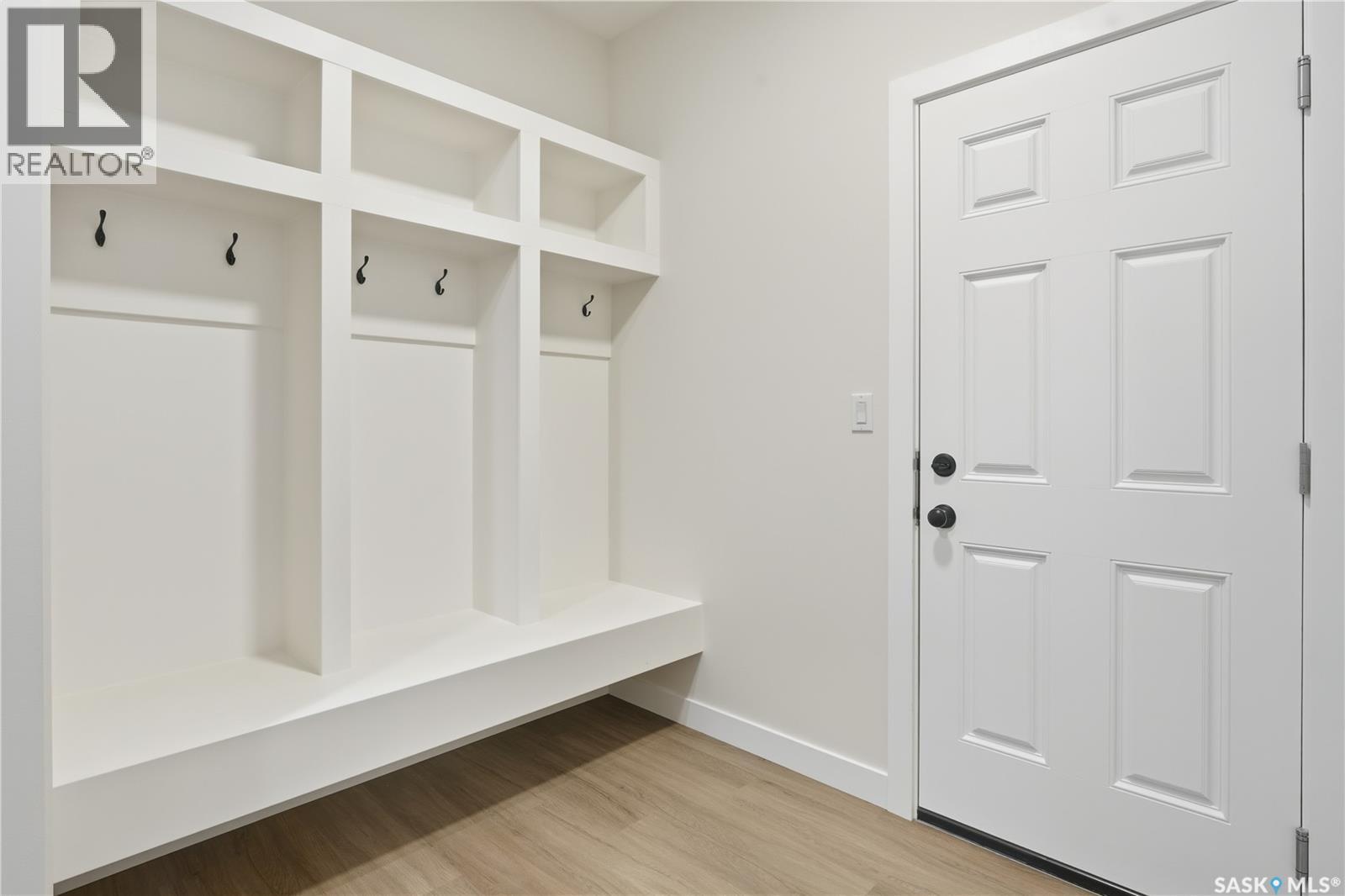 692 Nazarali LANE - 16