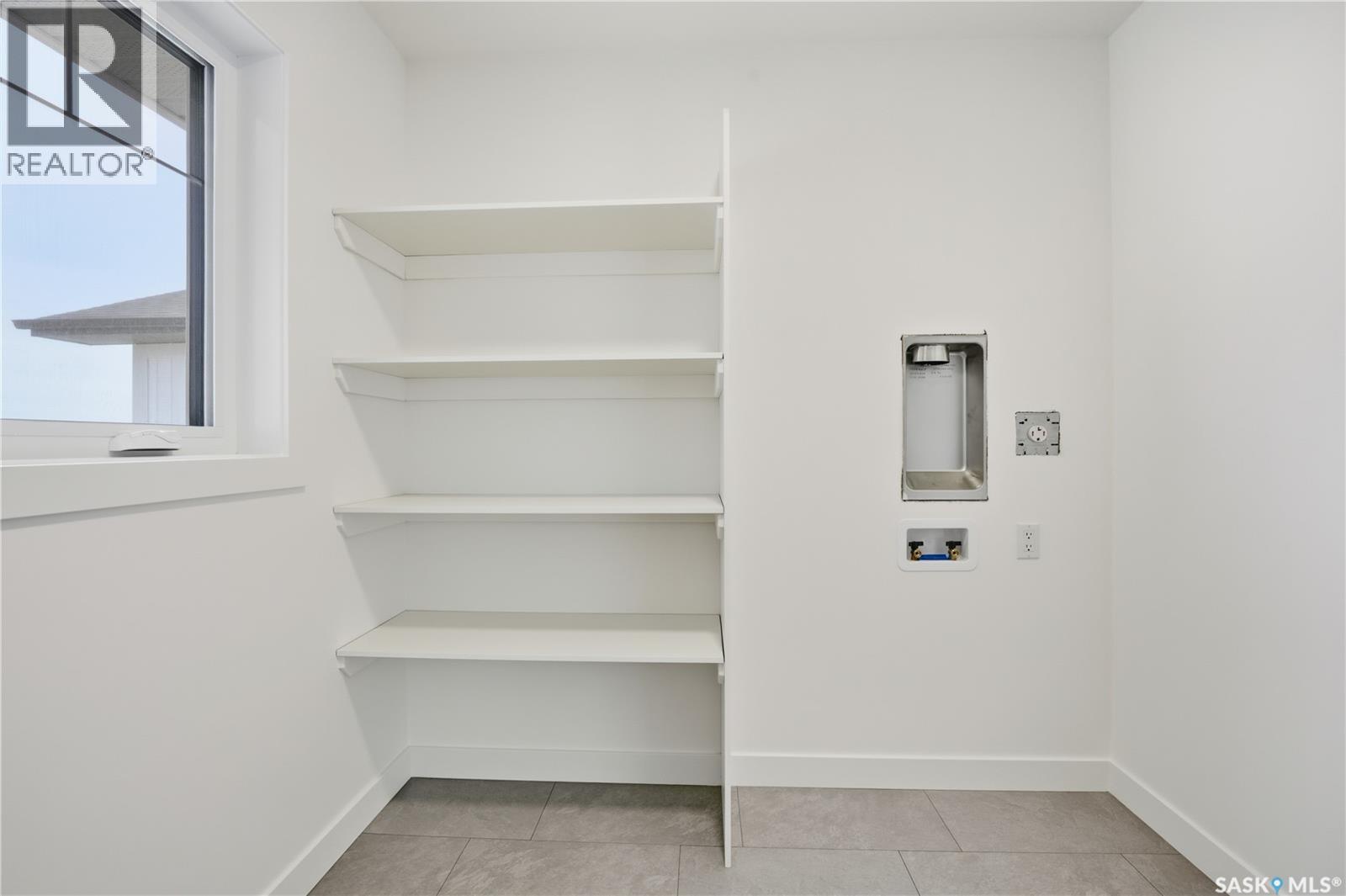 692 Nazarali LANE - 32