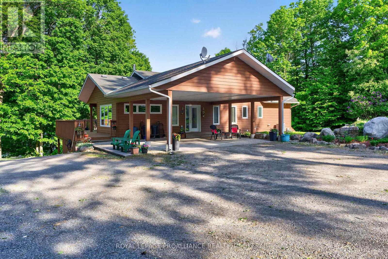 606 WHITES POINT ROAD - 3