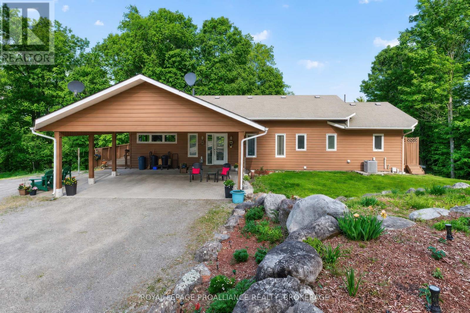 606 WHITES POINT ROAD - 1