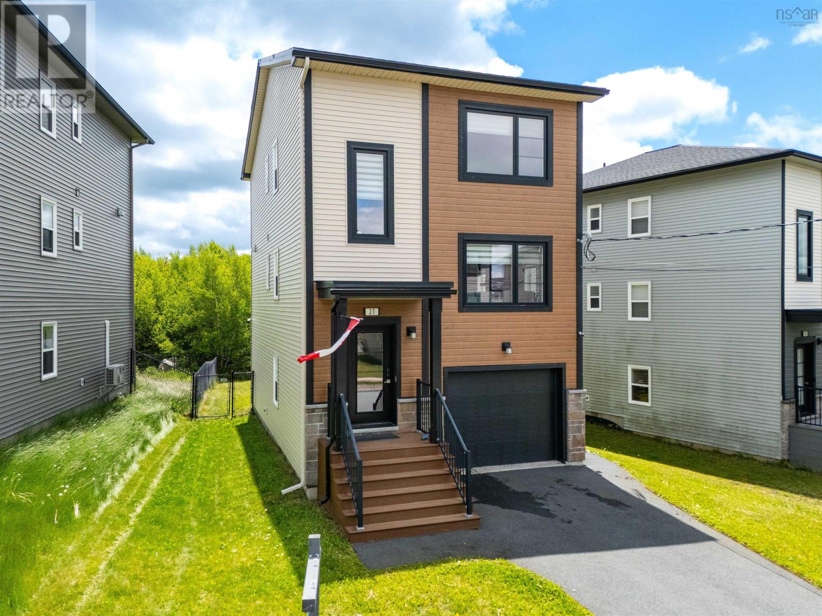 27 Onyx Crescent - 1