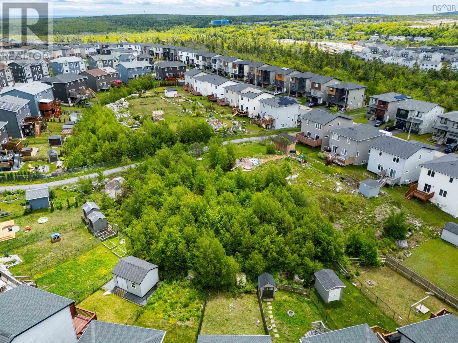 27 Onyx Crescent - 2