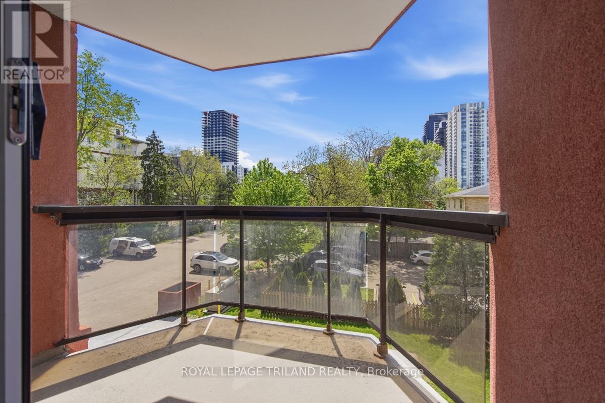 #308 600 TALBOT STREET - Image 11