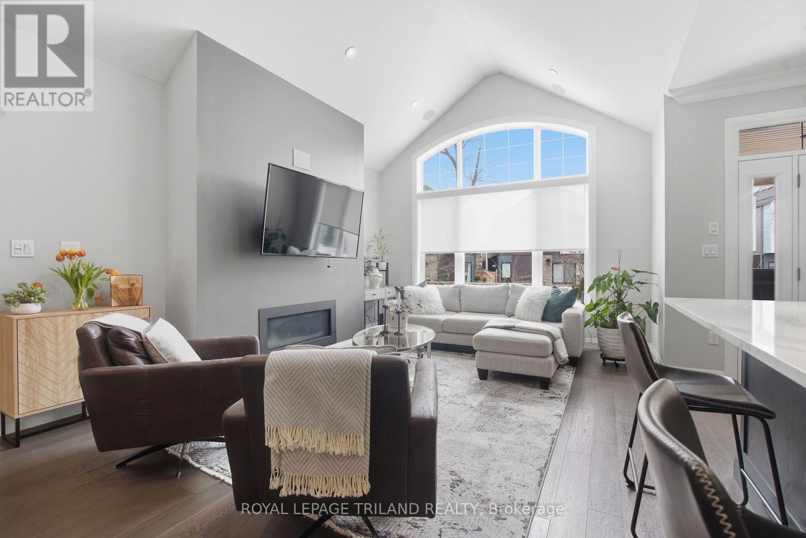 #46 1205 RIVERSIDE DRIVE - 13