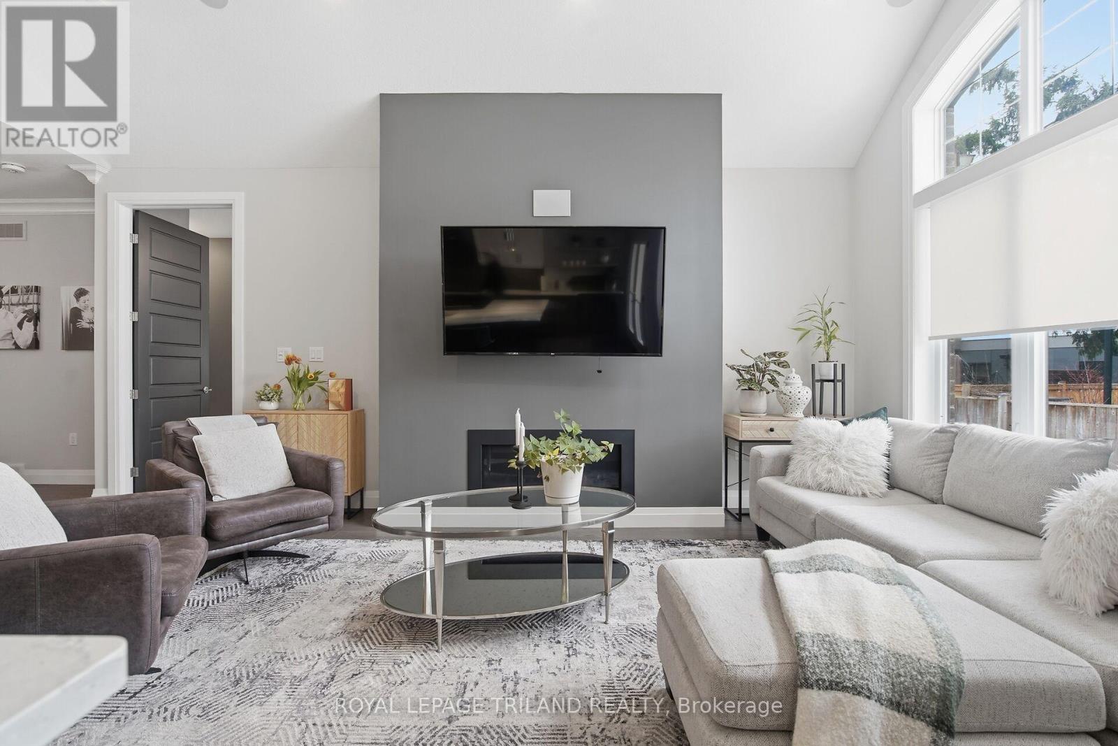 #46 1205 RIVERSIDE DRIVE - 15