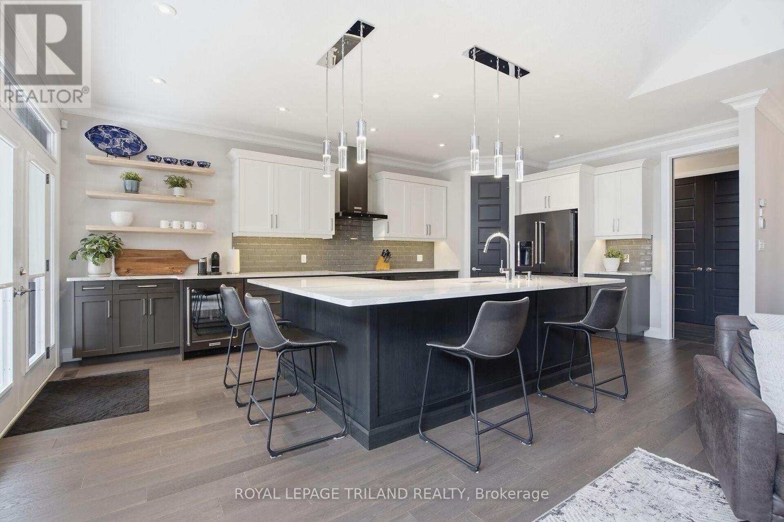 #46 1205 RIVERSIDE DRIVE - 16