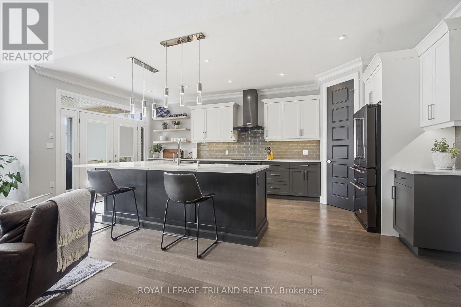 #46 1205 RIVERSIDE DRIVE - 17