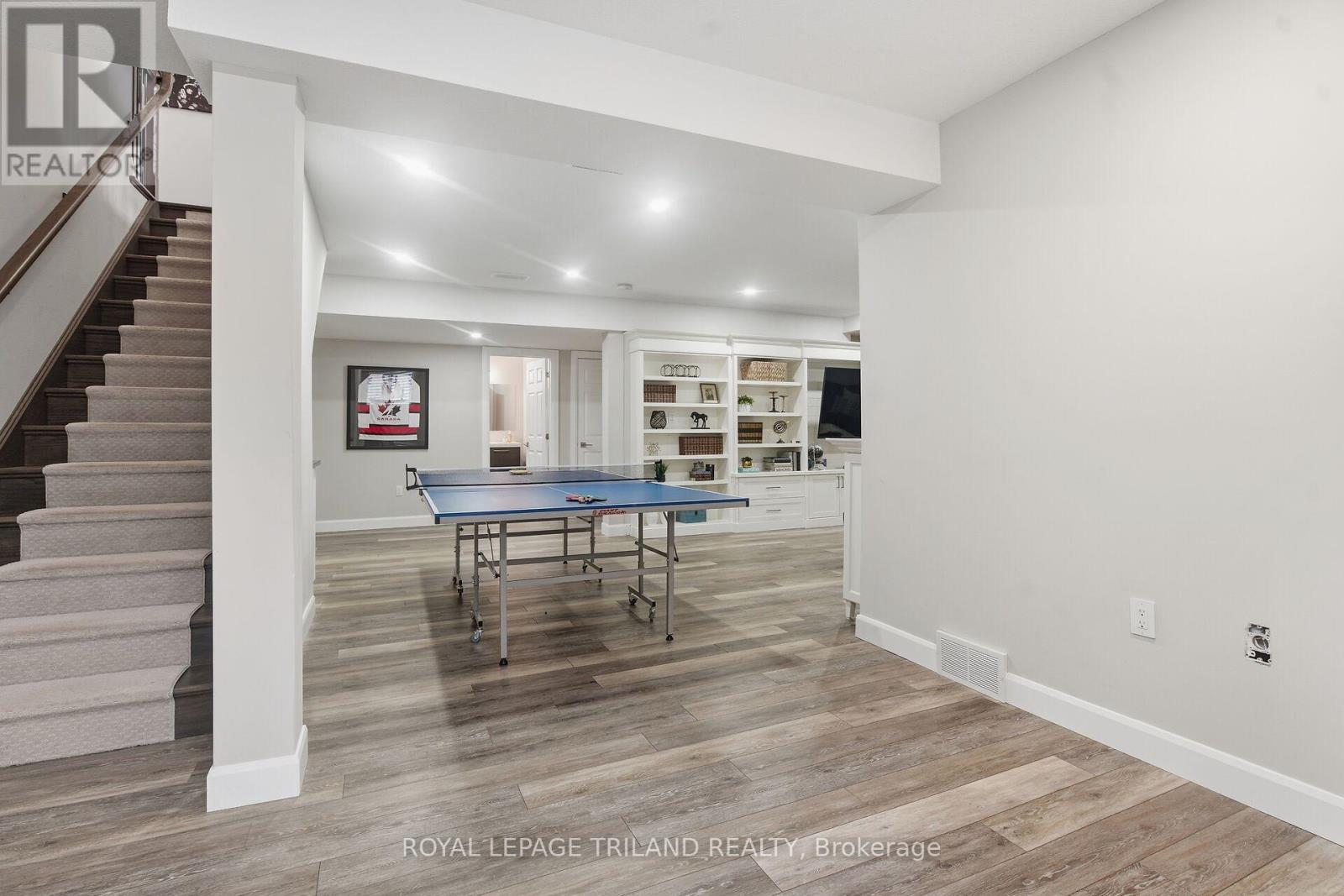 #46 1205 RIVERSIDE DRIVE - 26