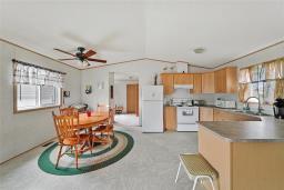22 Country Club Drive, Sanford, MB R0G2J0 Photo 12