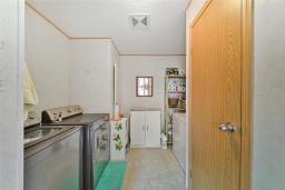 22 Country Club Drive, Sanford, MB R0G2J0 Photo 14