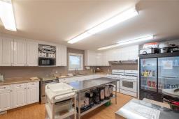 22 Country Club Drive, Sanford, MB R0G2J0 Photo 30