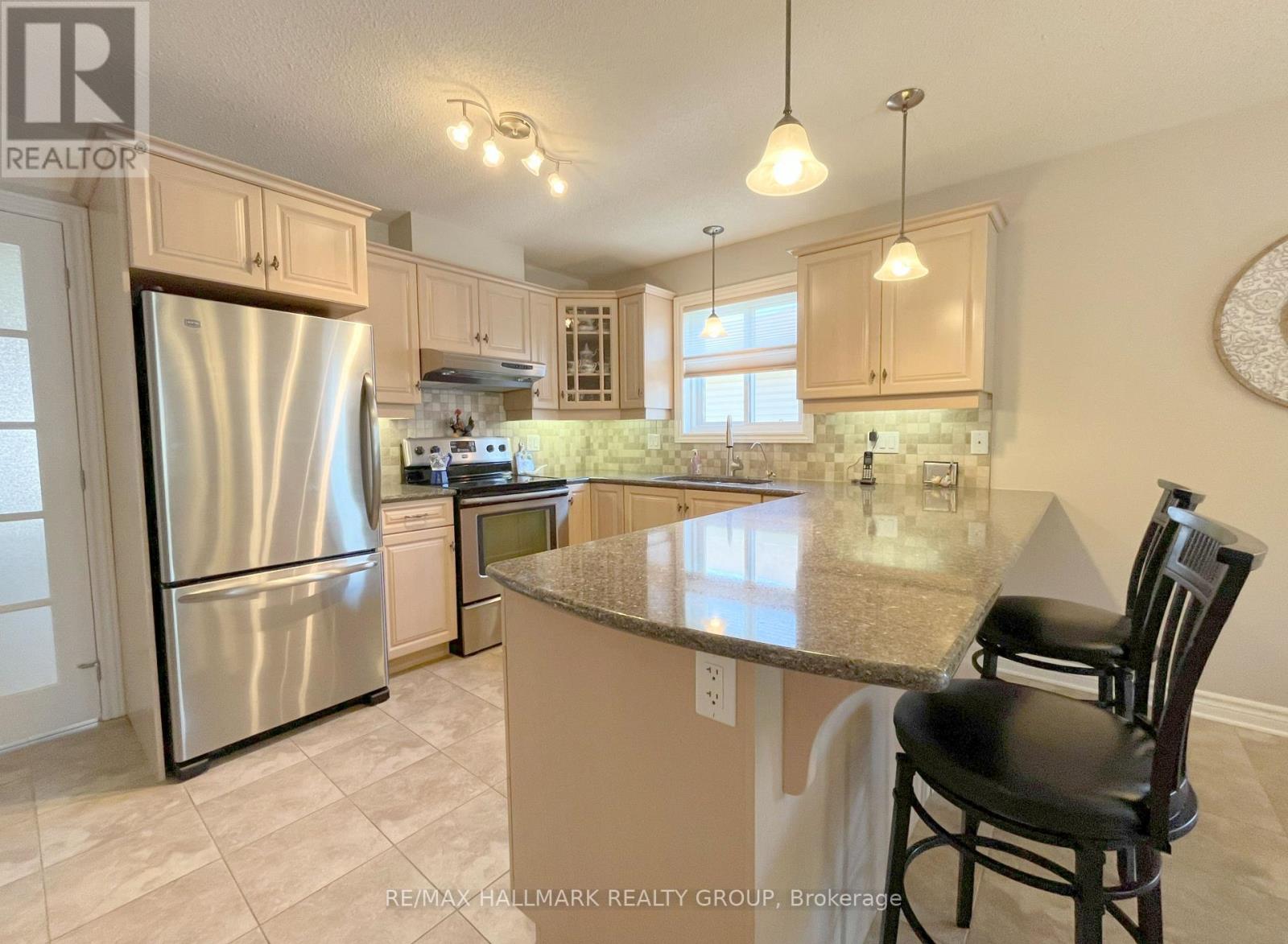 406 VAN DUSEN STREET N - 10