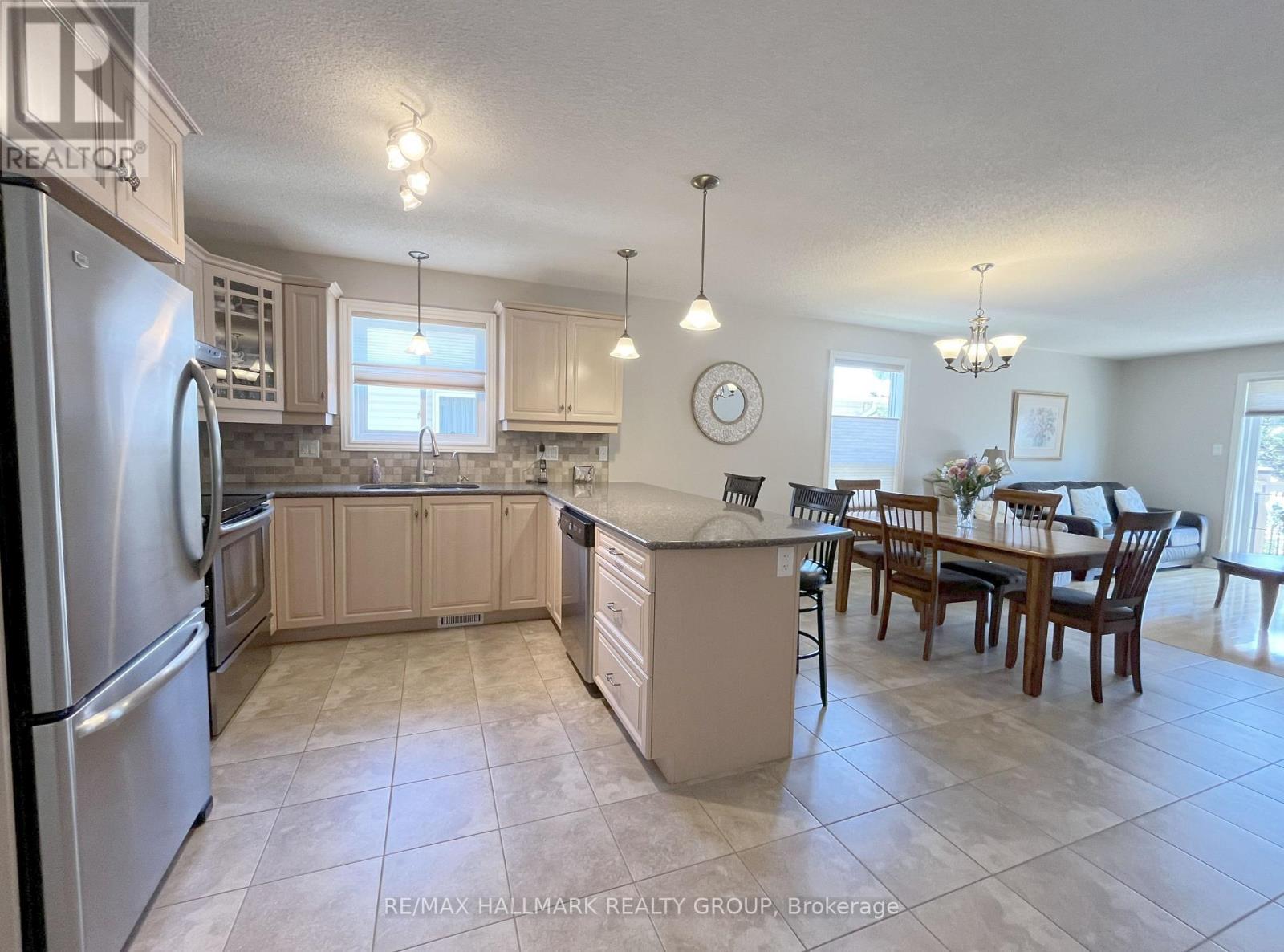 406 VAN DUSEN STREET N - 11