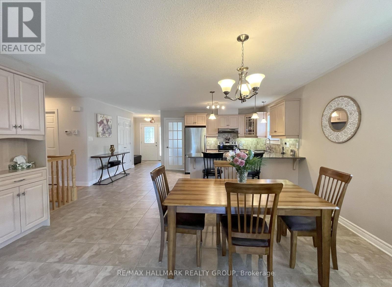 406 VAN DUSEN STREET N - 12