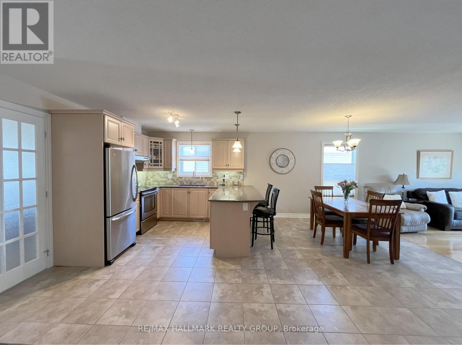 406 VAN DUSEN STREET N - 15