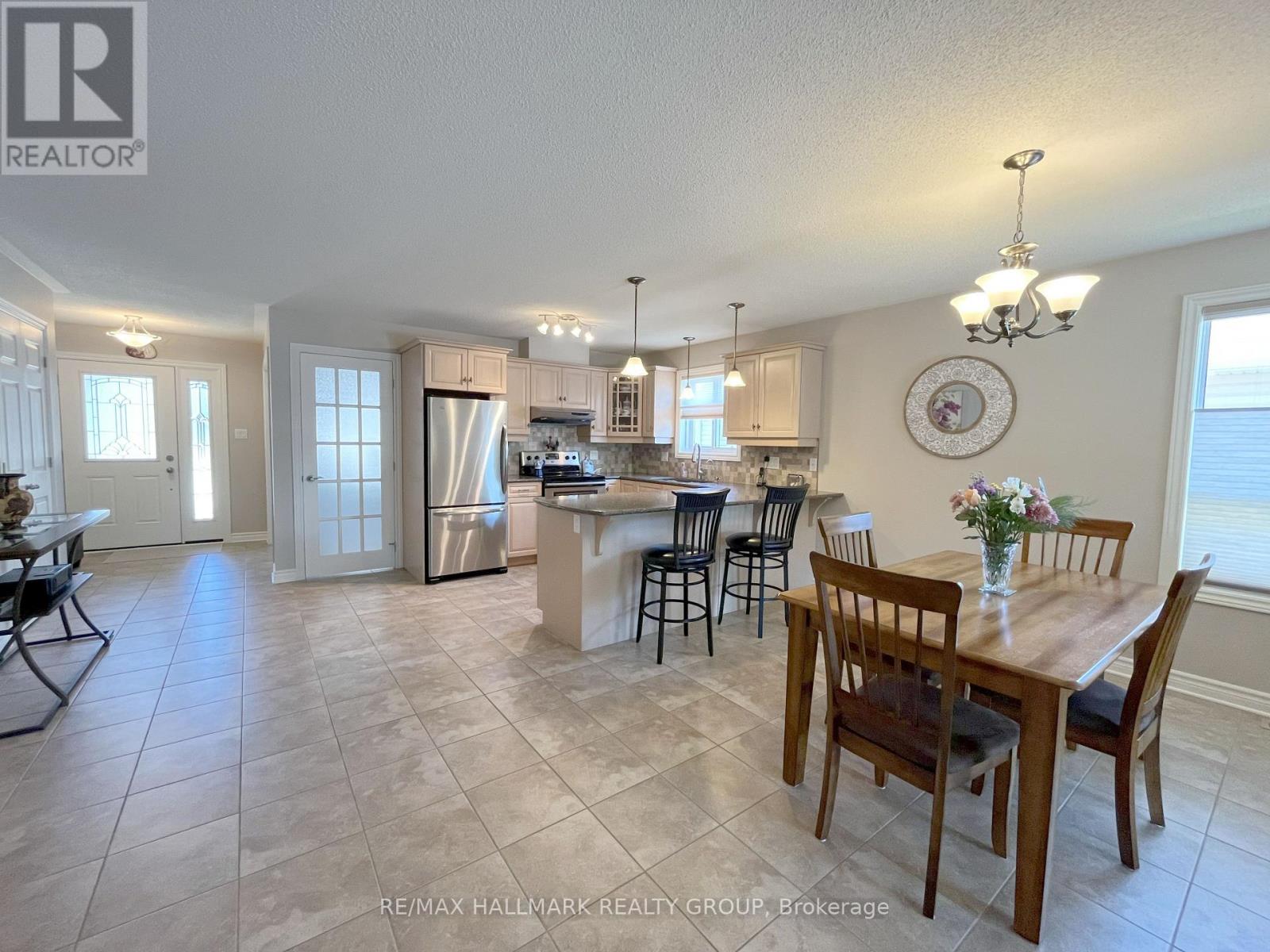406 VAN DUSEN STREET N - 18