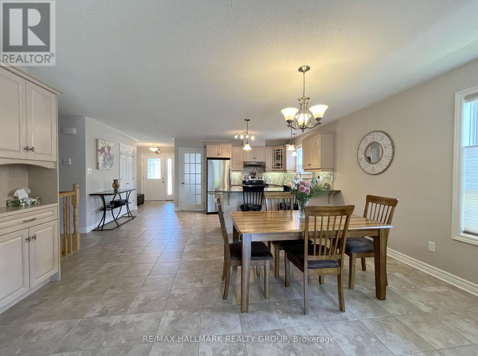 406 VAN DUSEN STREET N - 20