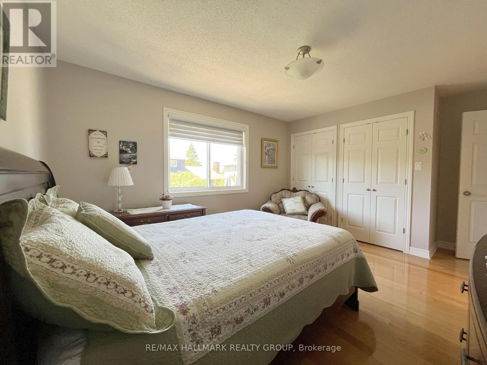 406 VAN DUSEN STREET N - 28