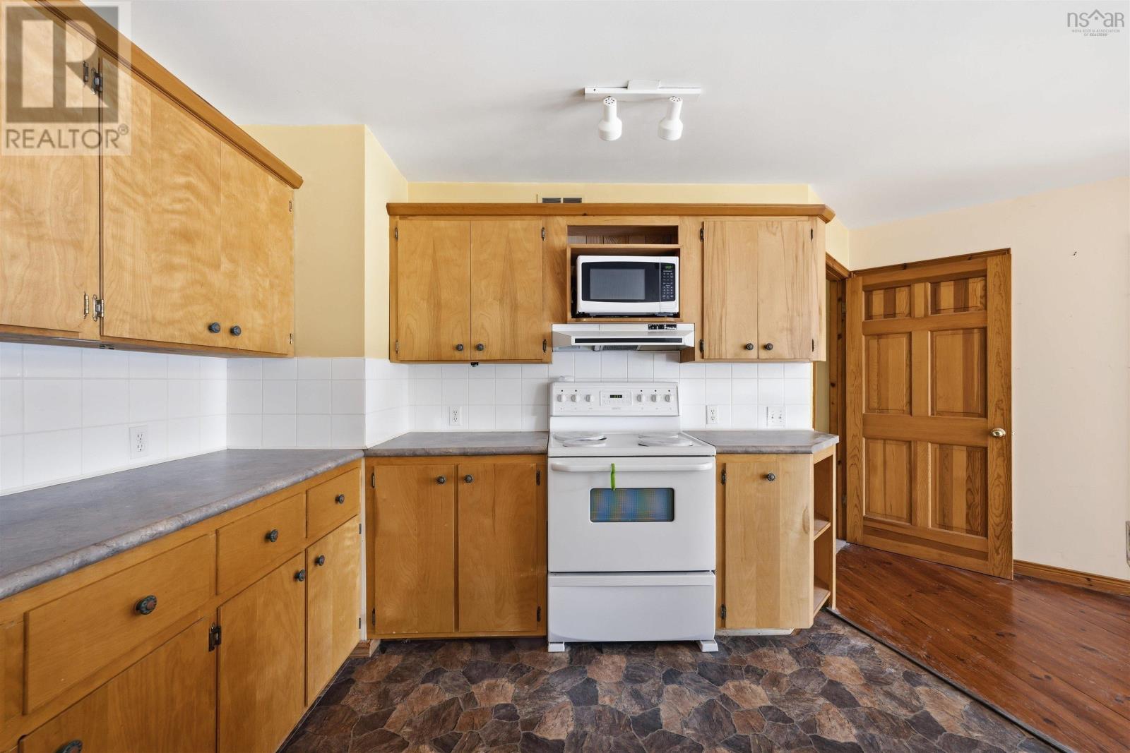 1471 Medway River Road - 11