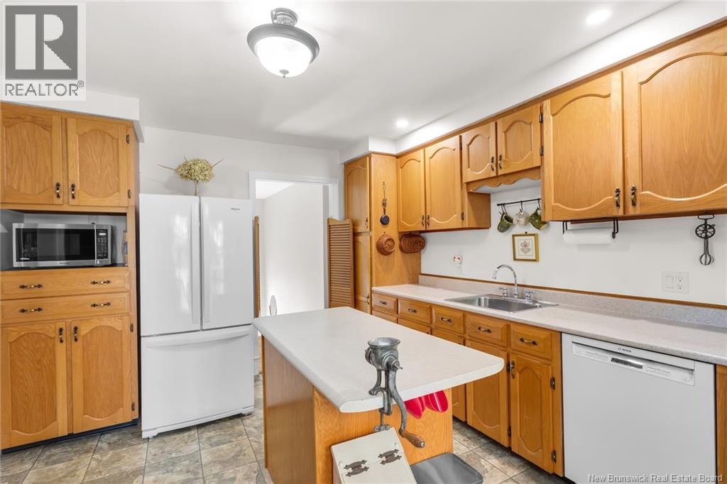 437 Broad Street - 14